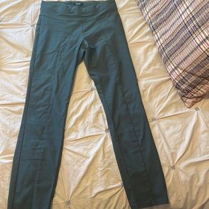 Comfy grey Vera Wang business pants (slim leg)